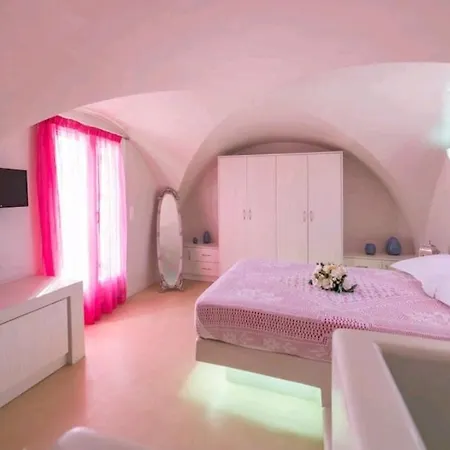 Feelings Apartment Fira (Santorini)