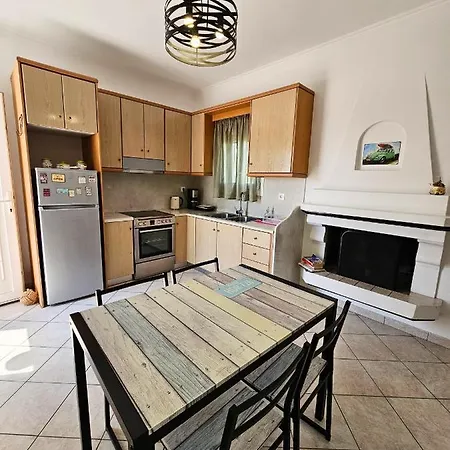 Feelings Fira (Santorini)