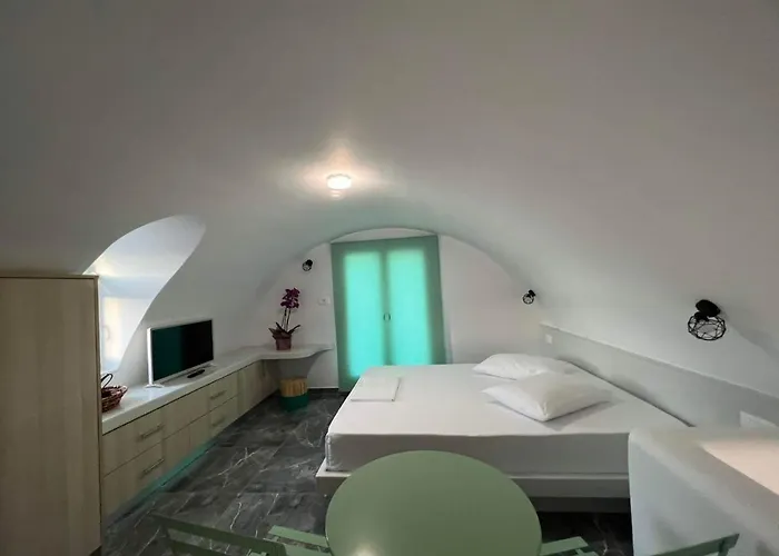 Feelings Apartman Fíra